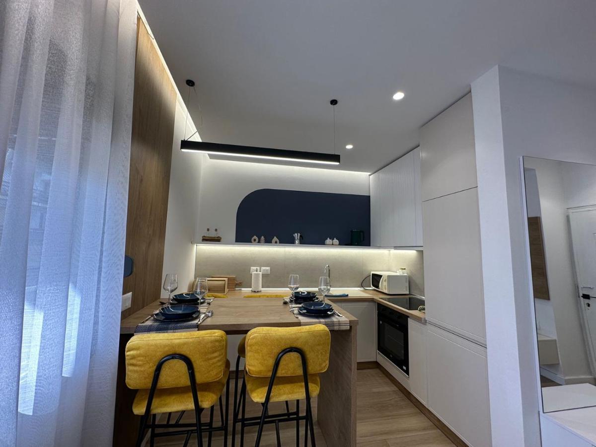 Luxurious Seaside Apartment Durrës Exteriör bild